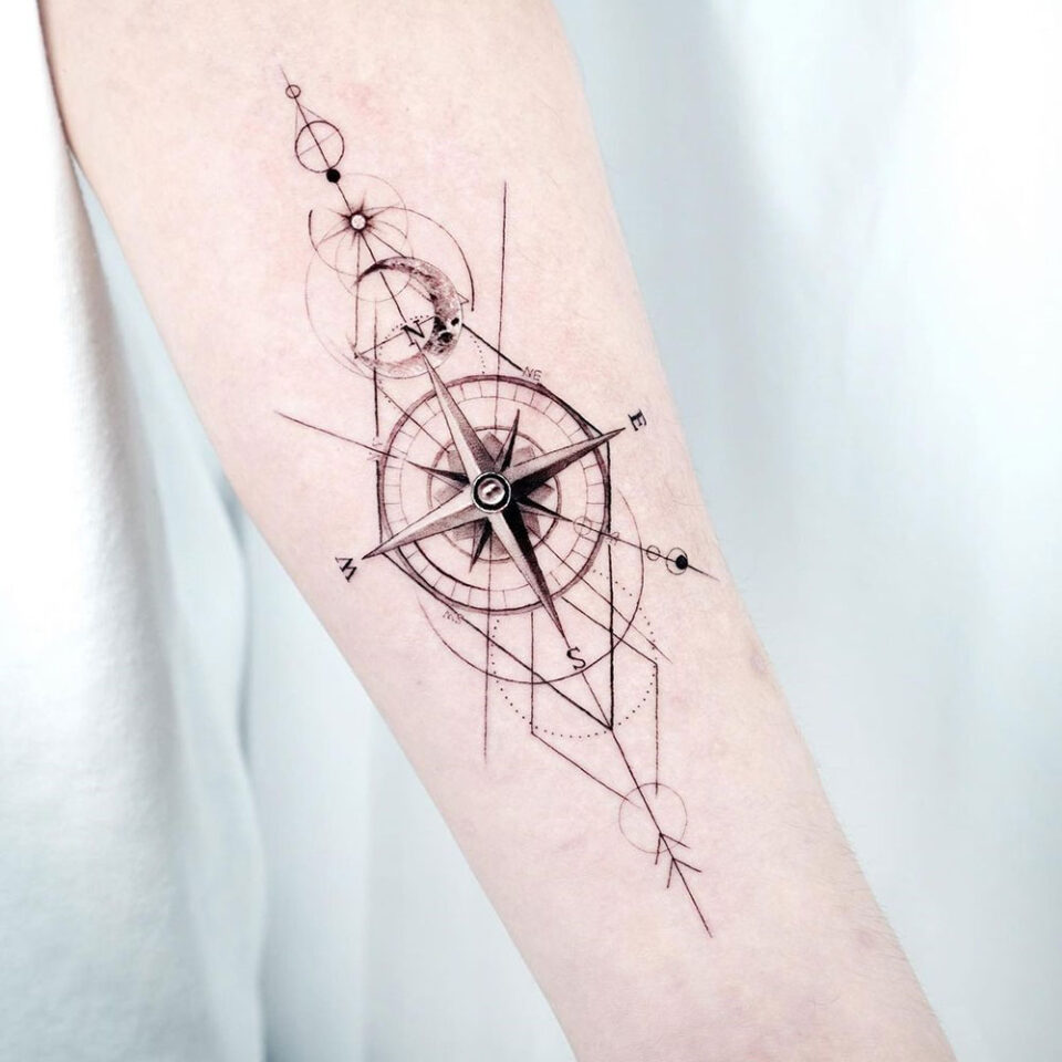 compass with geometric tattoo Source @tattooist_bae via Instagram