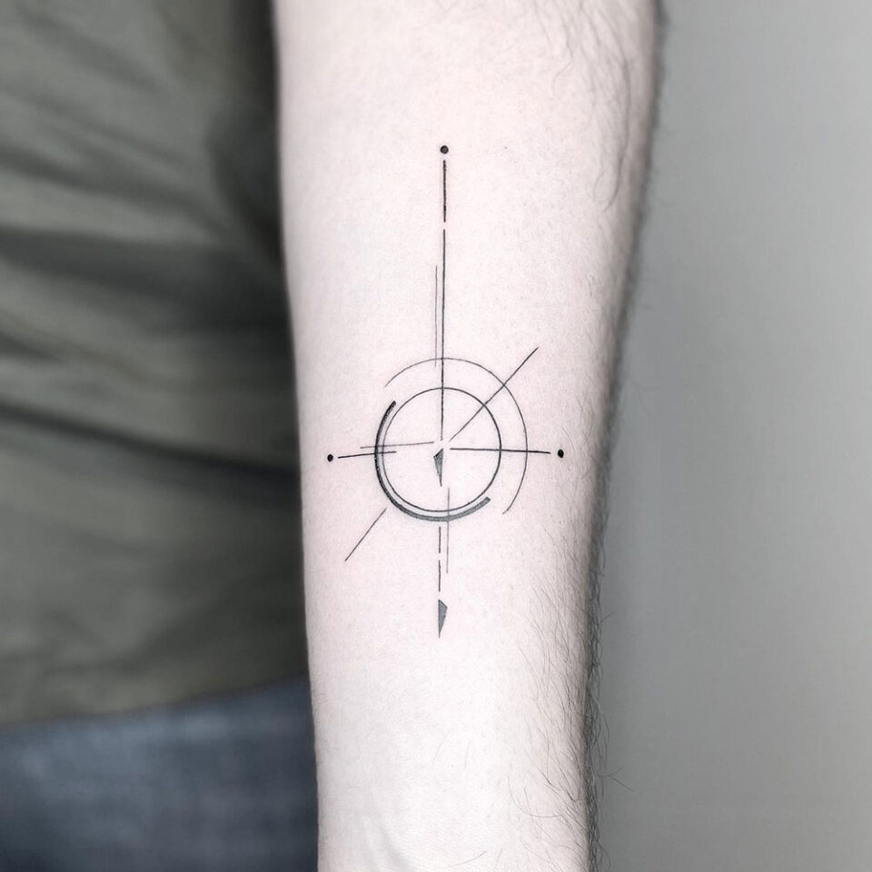 minimalist line art compass tattoo Source @patricionardi via Instagram
