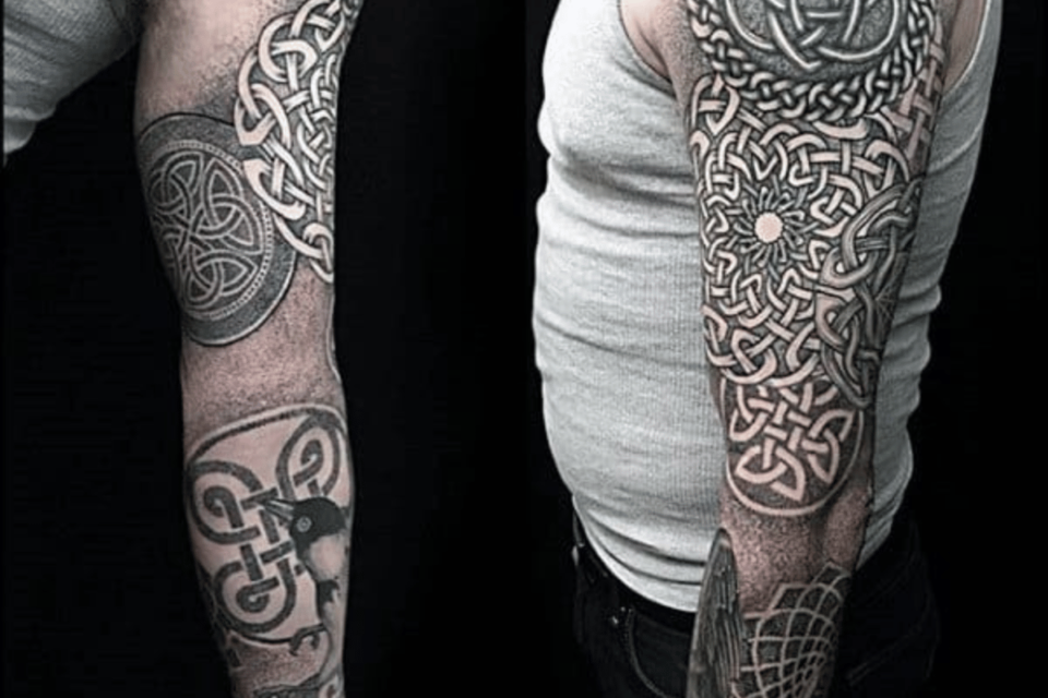 Tatuagem de mandala com nó celta Fonte nextluxury.com