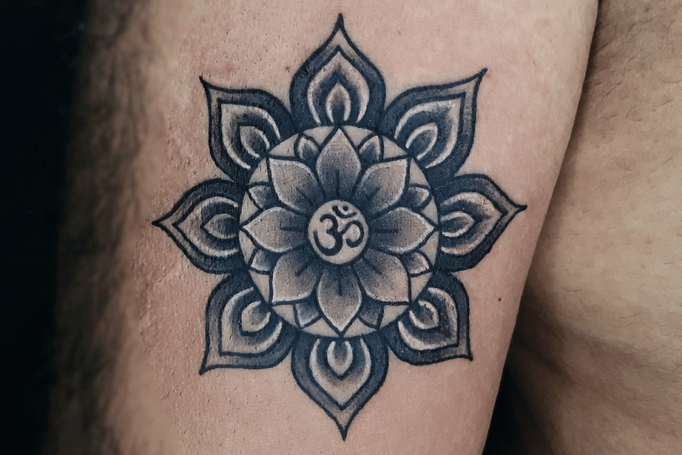 Hindu Mandala Tattoo Source @laninatattoos via Instagram