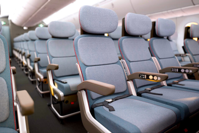Best Economy Class Seats On Australian Airlines, Ranked By Personal Space