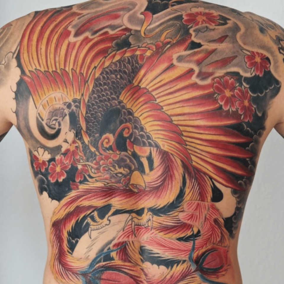 Origem da tatuagem japonesa Phoenix Rising thestyleup.com