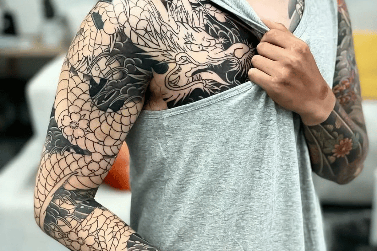 nice Tattoo Trends - Dragon Tattoo Design For Men, Men Shoulder With Dragon  Tatt... - # Check more at … | Dragon tattoo, Dragon tattoo chest, Dragon  tattoo designs