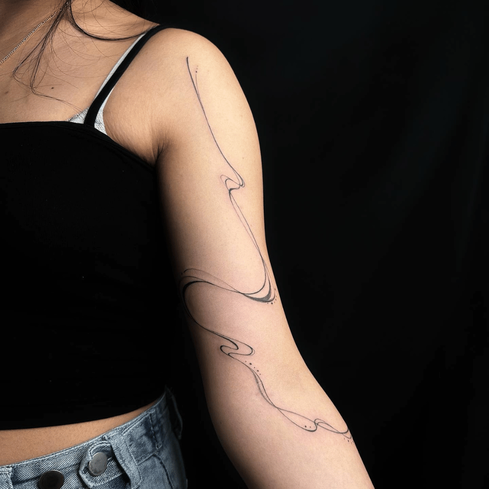 Abstract Snake Tattoo Source @mendyyyy.tattoo via Instagram