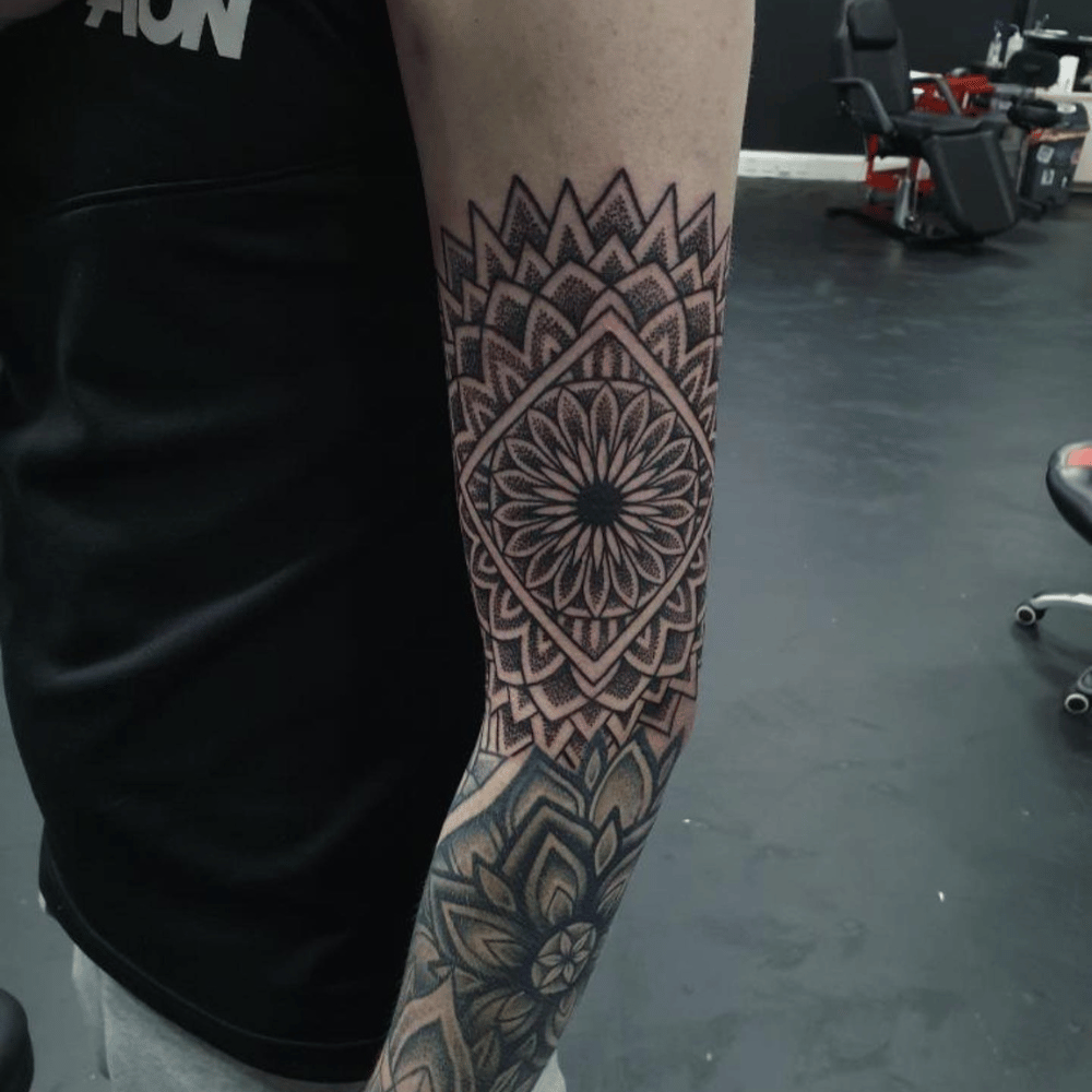 Tattoo Stencil Design Source @geometricatattooapp via Instagram