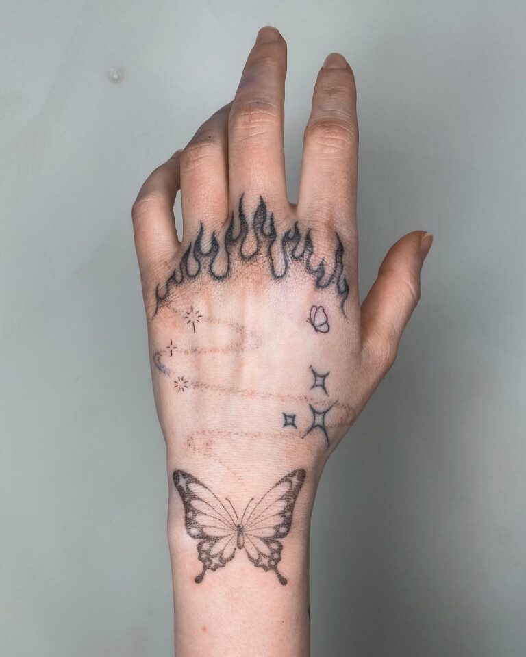 Wrist Source @evelyn.tatts via Instagram