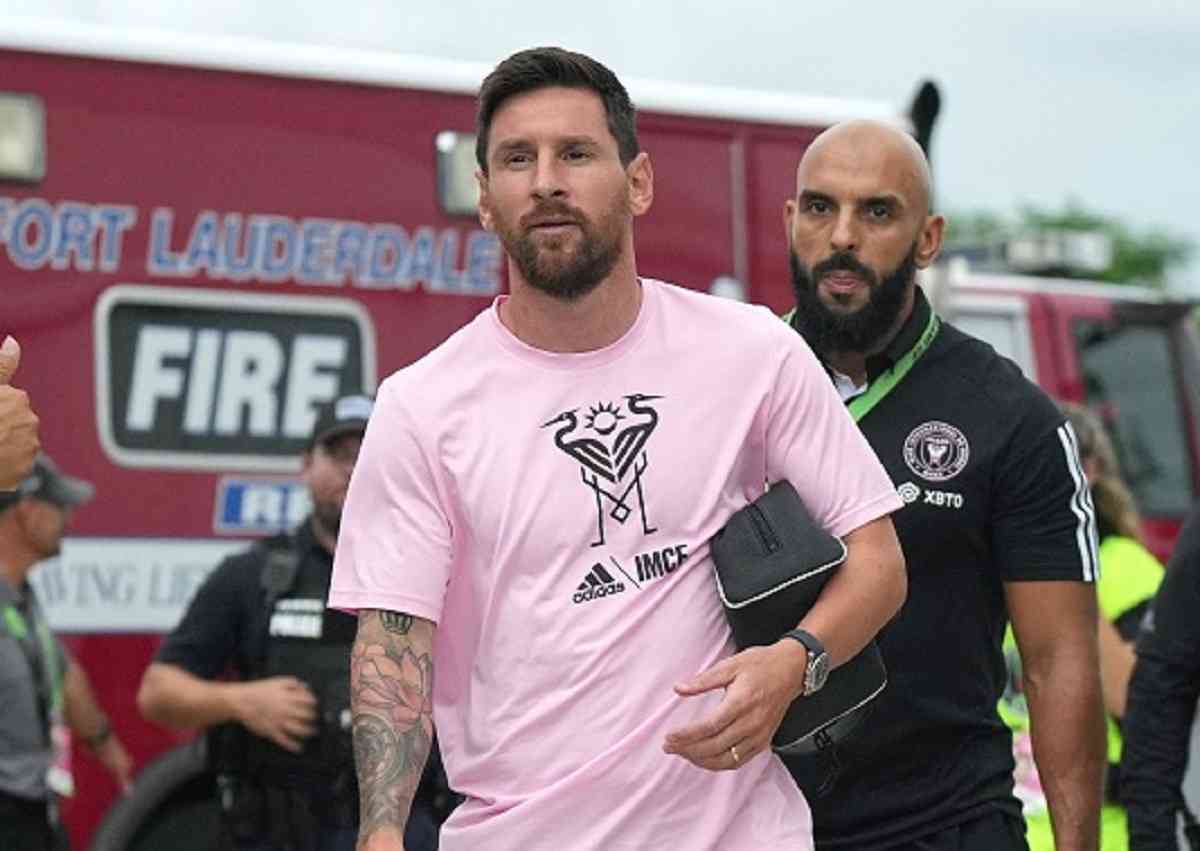 Meet Yassine Cheuko; Lionel Messi’s US Navy Seal-Turned MMA Fighter Bodyguard - DMARGE