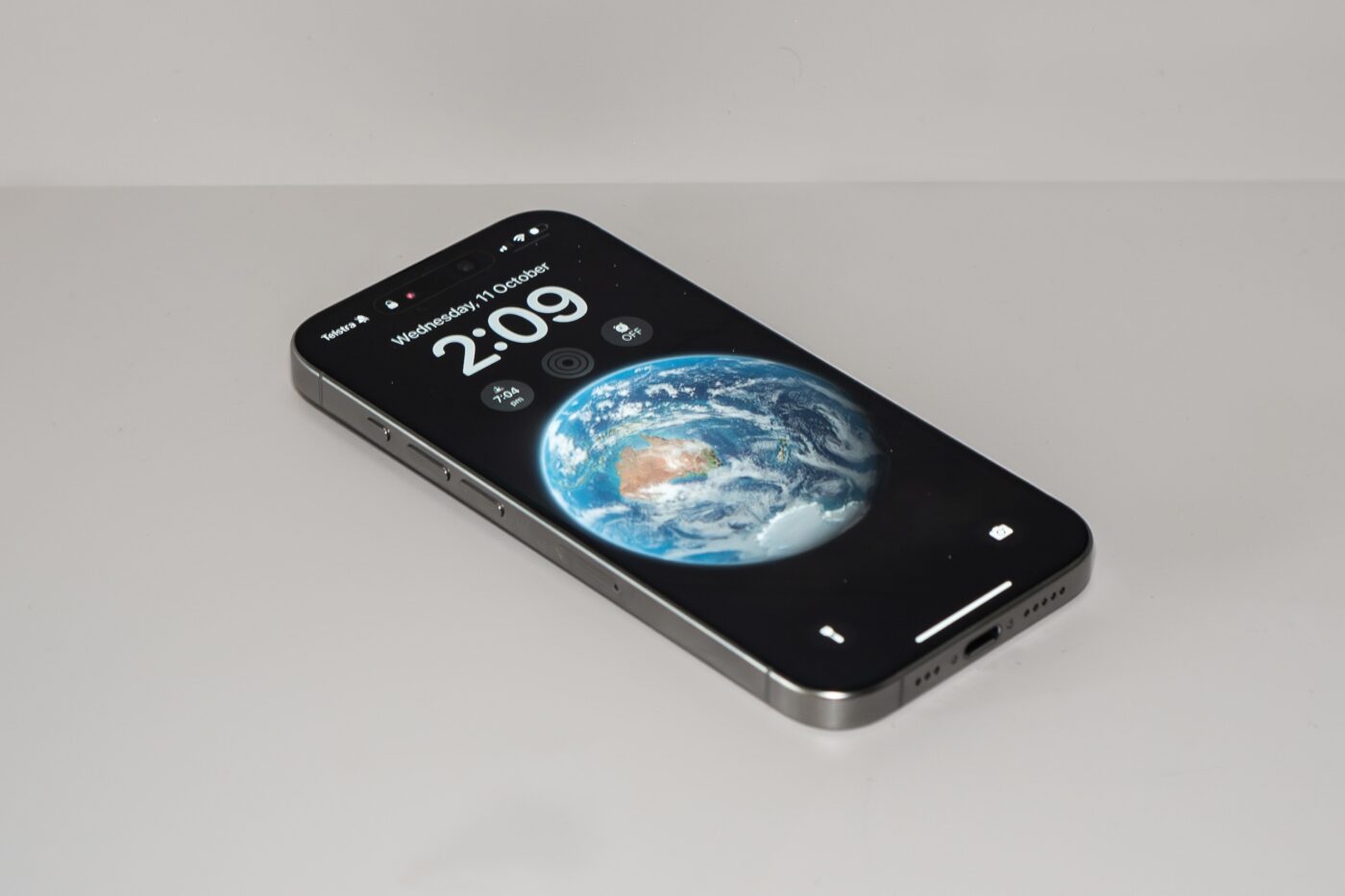 Acheter iPhone 15 Pro Natural Titanium 1TB