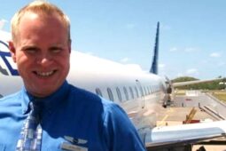 Flight Attendant Resigns Mid-Air, Takes 2 Beers & Leaves Via Emergency Slide