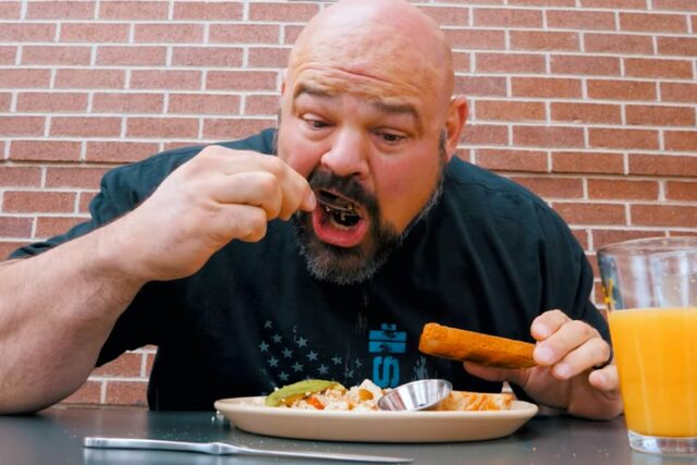The Colossal 120,000 Calorie Diet That Fuels The World’s Strongest Man