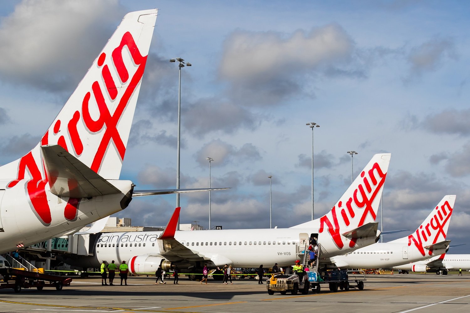 Qantas vs. Virgin: LinkedIn Post Sparks Loyalty Crisis - DMARGE